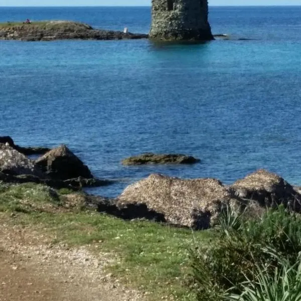 MAISON DANS LE CAP CORSE，位于Mandolacce的酒店