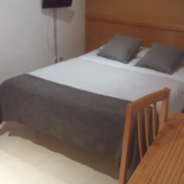 Hostal La Cañada Segoviana，位于Villa del Prado的酒店