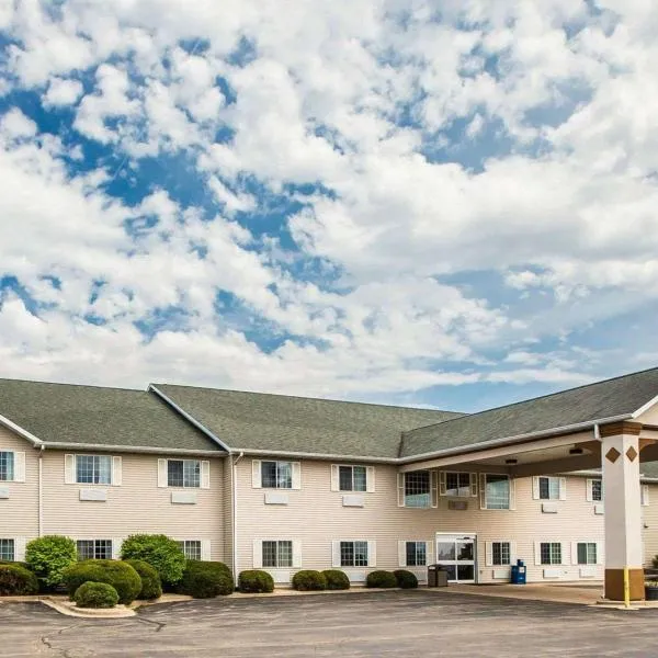 Quality Inn & Suites Dixon near I-88，位于Rock Falls的酒店