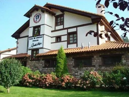 帕萨达普拉达特浦酒店和餐厅，位于San Vicente del Monte的酒店