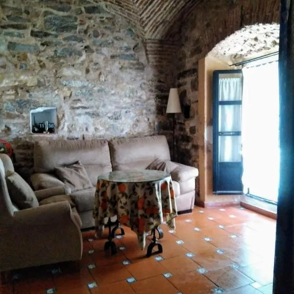 Apartamentos Las Buganvillas，位于卡塞雷斯的酒店