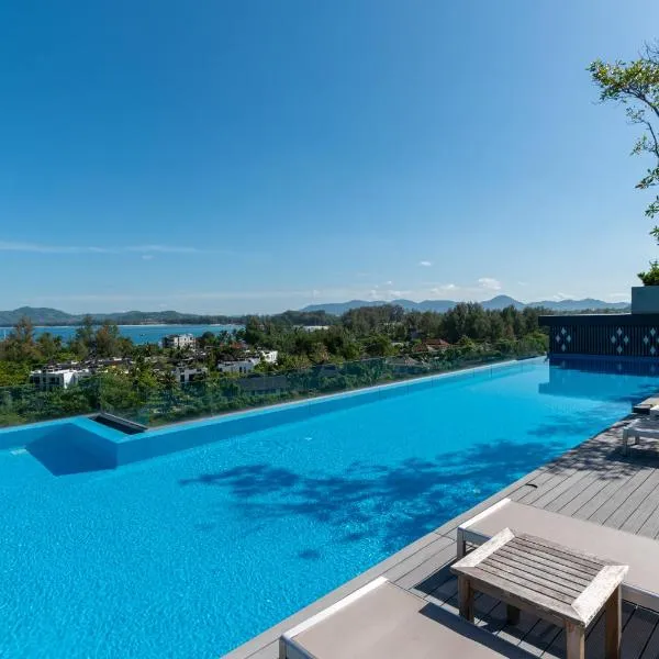 Aristo 2 Phuket by RESAVA，位于苏林海滩的酒店