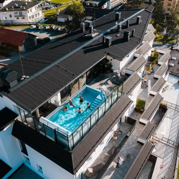 Suites Nauders by mein Almhof，位于瑙德斯的酒店