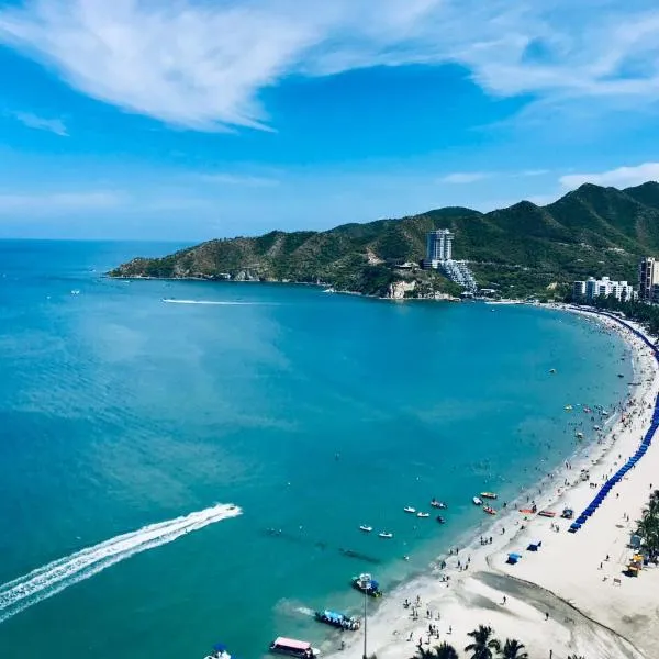 Espectacular vista a la playa el Rodadero，位于Tasajeras的酒店