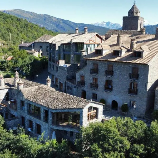 Hotel Rural LAbadia de Sieste，位于El Pueyo de Araguás的酒店