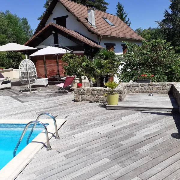 Chambre d'hôtes un petit coin de paradis en Corrèze，位于Espagnac的酒店