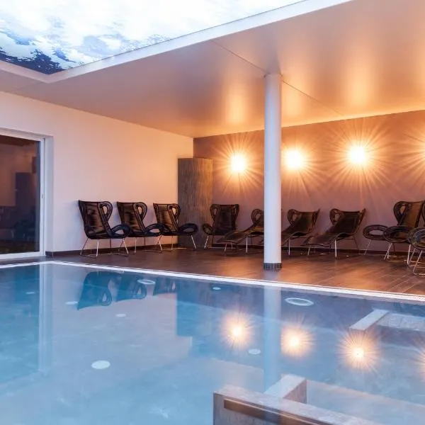 Charme Hôtel et Spa, Montbéliard Sud，位于Exincourt的酒店