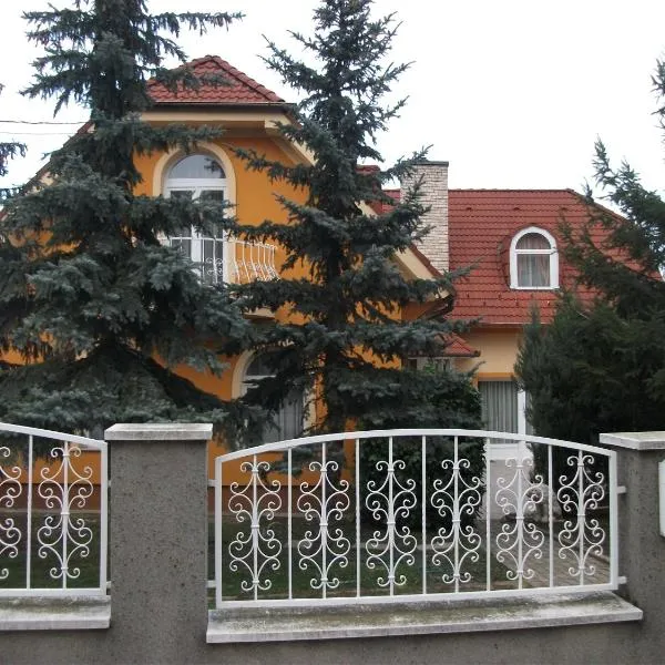 Jóbor Vendégház，位于Győrújbarát的酒店