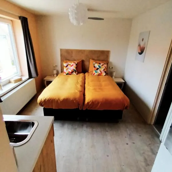 BB De Hinker，位于Cothen的酒店