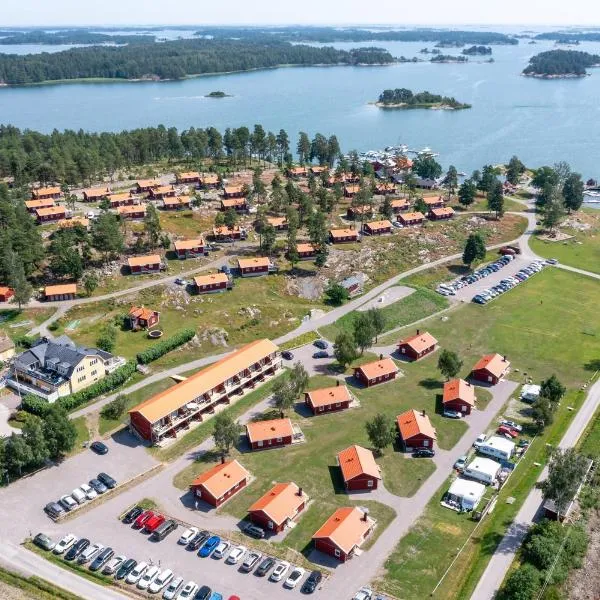 Skärgårdsbyn S:t Anna，位于Mon的酒店