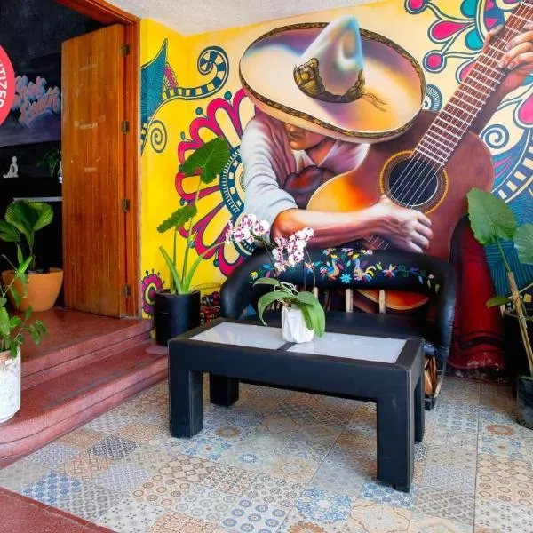 Hostal La Paz & Love Guadalajara，位于瓜达拉哈拉的酒店