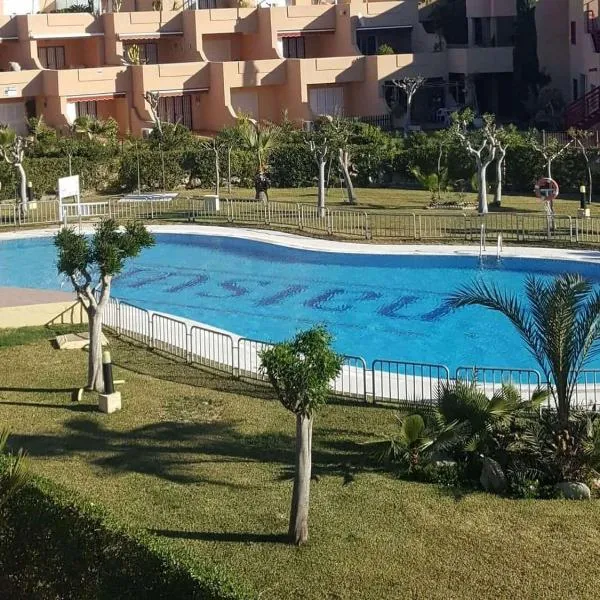 Beautiful Apartment in Almer a with Swimming Pool，位于Playas de Vera的酒店