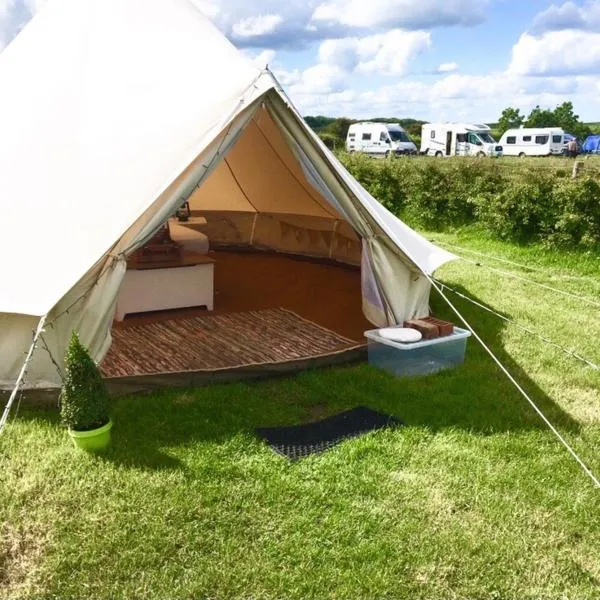Wold Farm Bell Tents，位于弗兰伯勒的酒店
