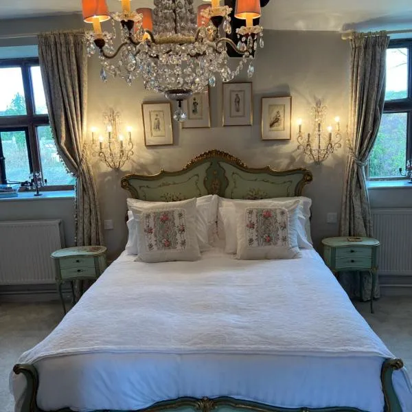 Pytts House Boutique Bed & Breakfast，位于伯福德的酒店