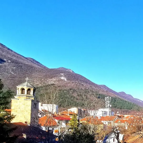Balkan view apartment，位于Vratsa的酒店