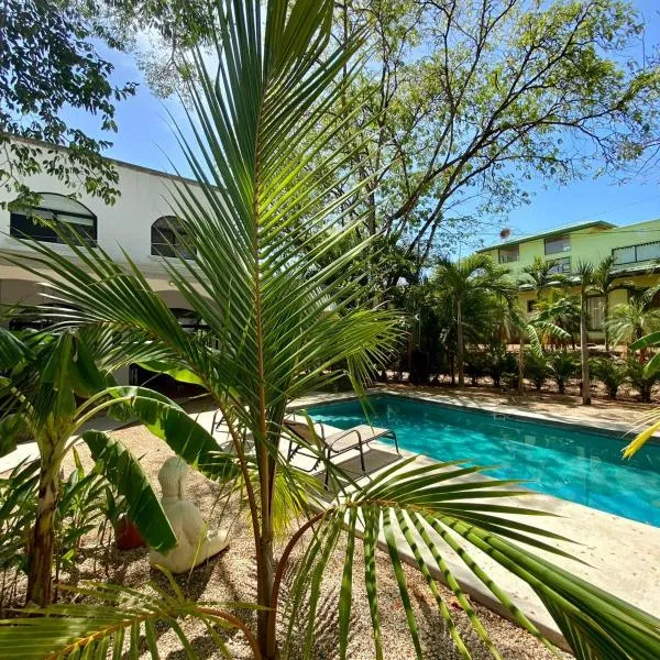 Casa Alice Marbella Lodge，位于Playa Azul的酒店