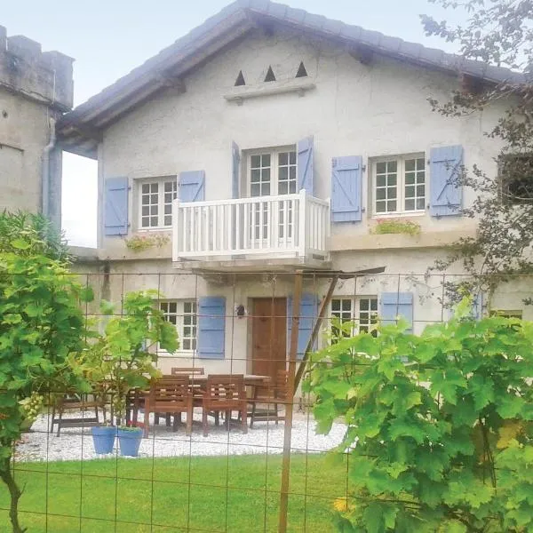 2 Bedroom Nice Home In Charritte De Bas，位于Charritte-de-Bas的酒店