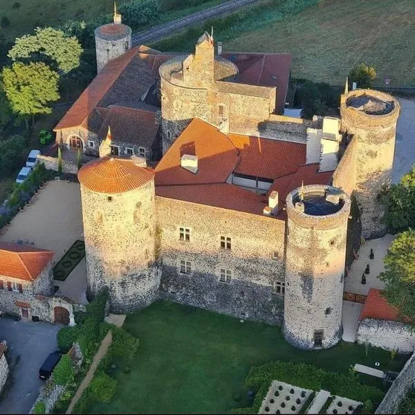 Château de Saint Vidal，位于Lissac的酒店