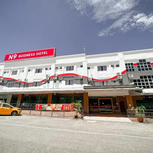 N9 Business Hotel Sdn Bhd，位于汝来的酒店