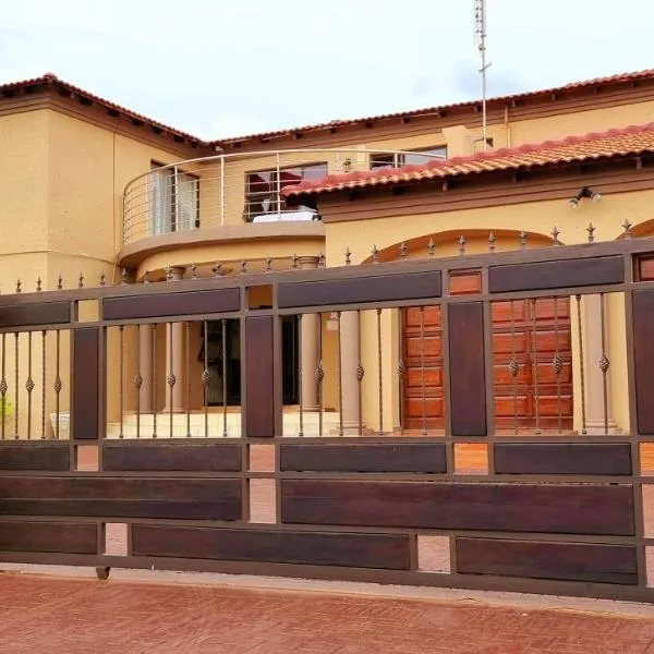 Asda guesthouse，位于Mogwase的酒店