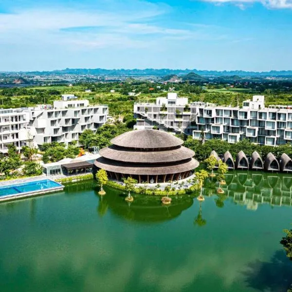 Wyndham Grand Vedana Ninh Binh Resort，位于Chi Phương的酒店