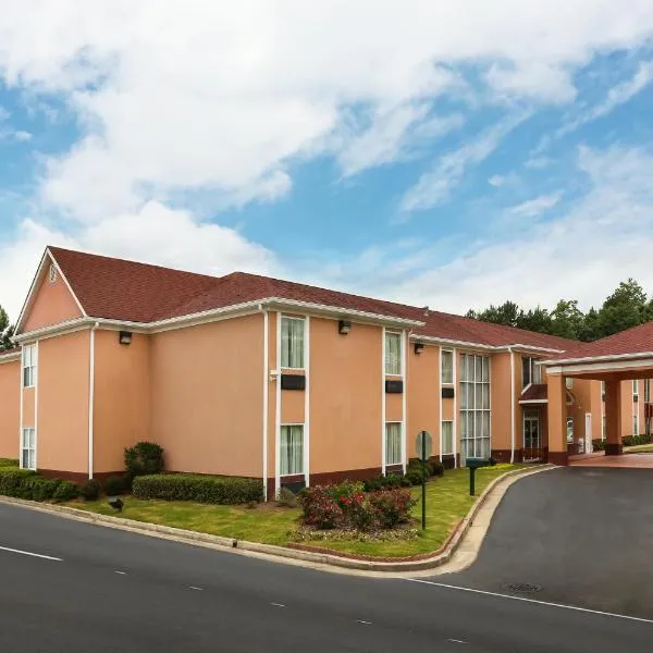 Motel 6 Dawsonville GA North GA Premium Outlets，位于道森维尔的酒店