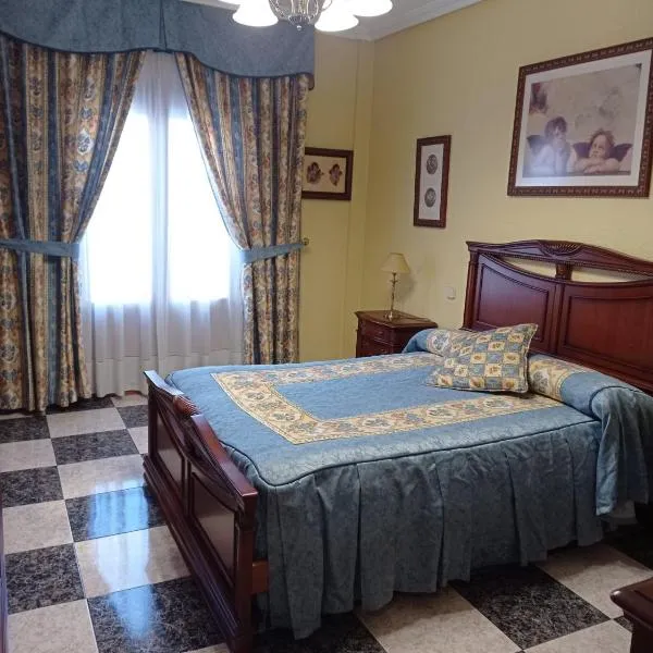 Apartamento Turístico Antigua Universidad Almagro，位于阿尔玛格鲁的酒店