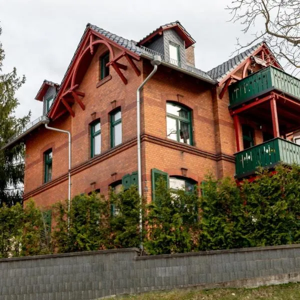 Ferienwohnung Jenzigblick，位于Bürgel的酒店