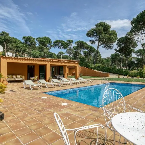 Casa con piscina，位于巴古尔的酒店