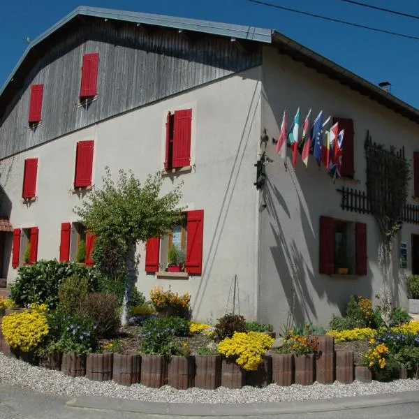 Chambres D'Hôtes Vosges Chez Sylvia Et Luiggi，位于Housseras的酒店