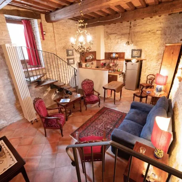 Degli Alessandri tower，位于Sassoferrato的酒店