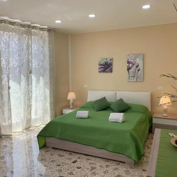 Si Viaggiare Apartments，位于帕尔蒂尼科的酒店