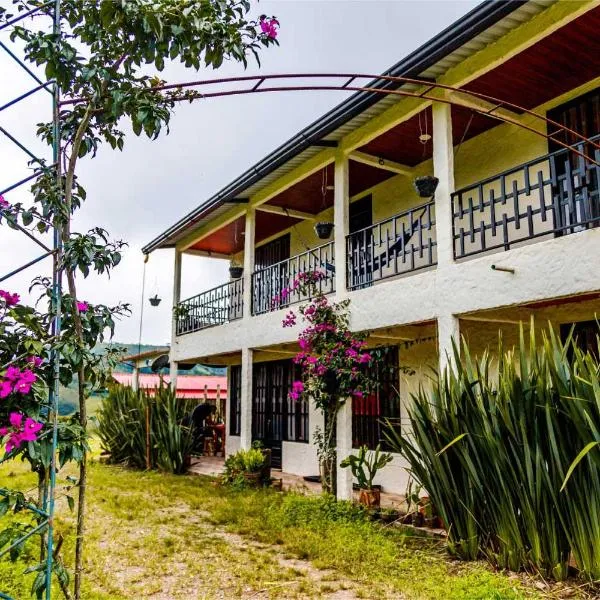 Estancia Rosa de Jericó Campestre，位于亨达的酒店