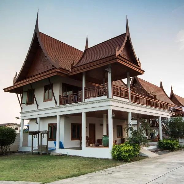 泰国之家度假村，位于Ban Khlong Naraphirom的酒店