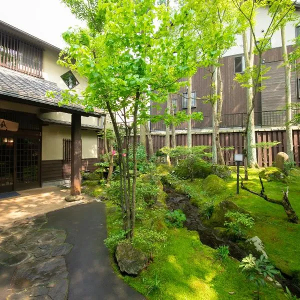 由布院温泉冨季日式旅馆，位于由布市的酒店