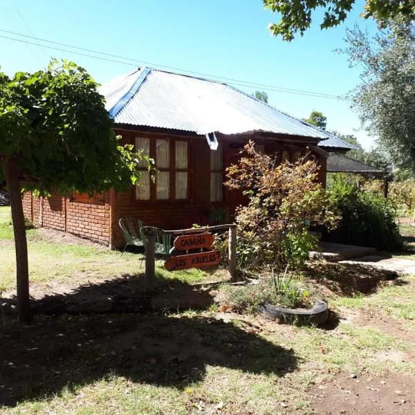 Cabaña: LOS ABUELOS，位于Salto de las Rosas的酒店