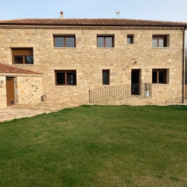 Los Arenales de Arcones，位于Colladillo的酒店