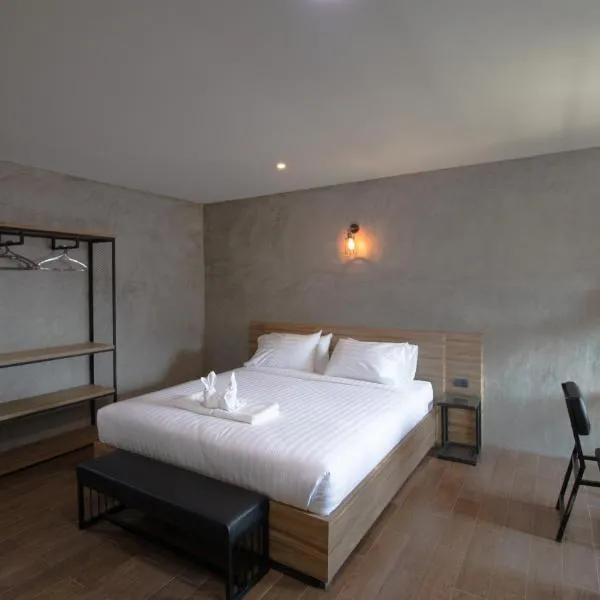 Rabbit Hotel Phimai，位于Ban Khok Phangat的酒店