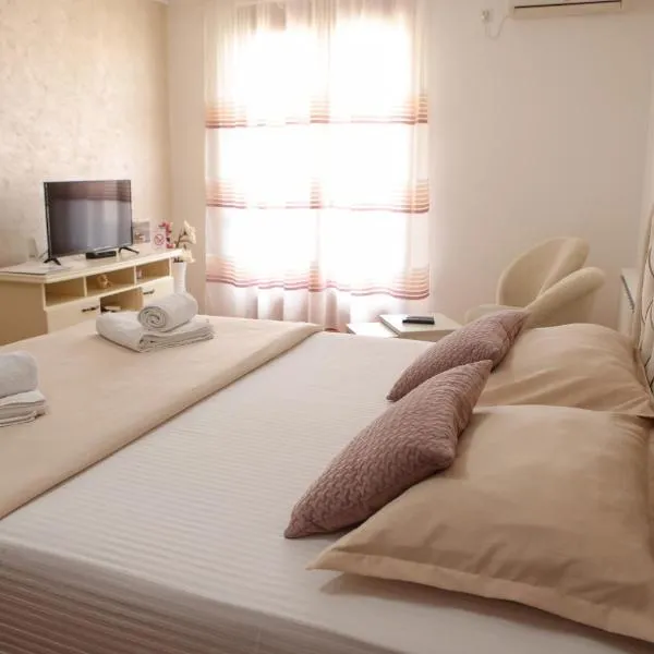 Apartman Pegasus，位于弗尔尼亚奇卡矿泉镇的酒店