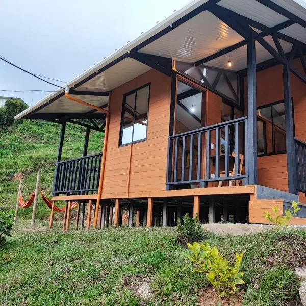 Cabaña Glamping Los Canarios San Rafael, Antioquia，位于圣拉菲尔的酒店