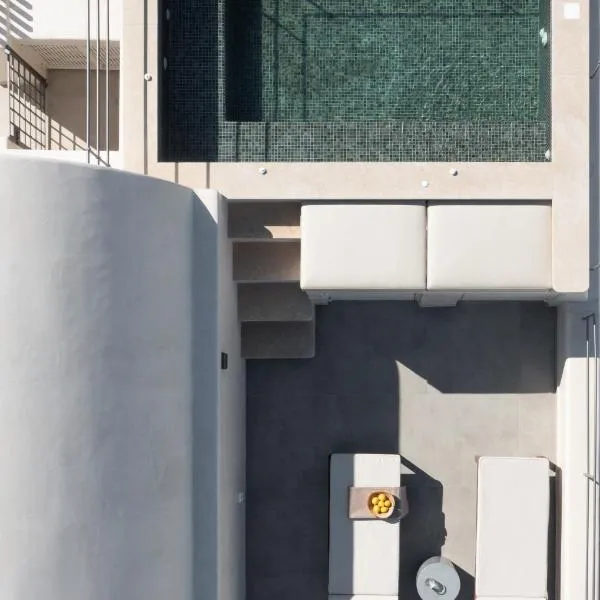 Areos Luxury Suites，位于弗通的酒店