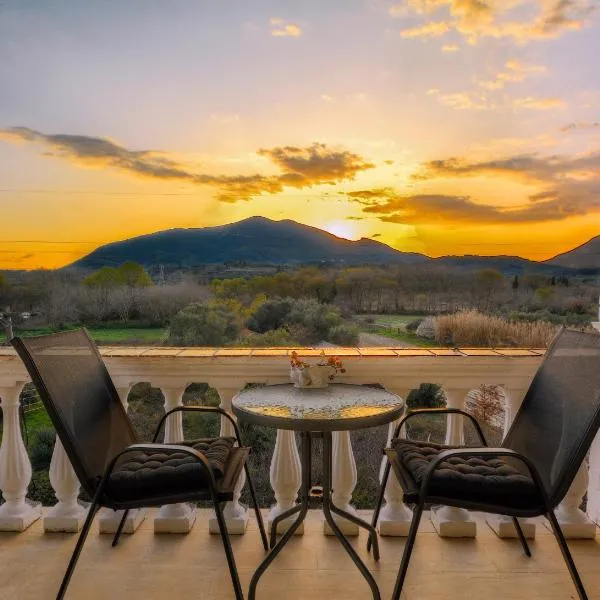 Katerina's Sunset Apartment，位于Episkopianá的酒店