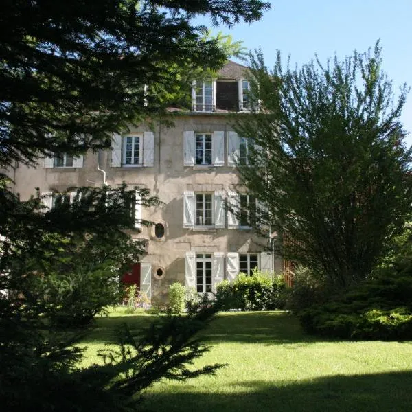拉比奥兹酒店，位于Peyrat-la-Nonière的酒店