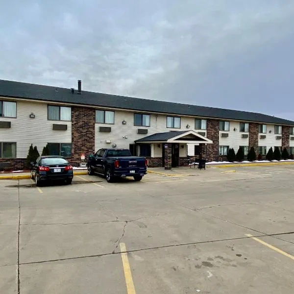 American Inn Cedar Rapids South，位于锡达拉皮兹的酒店