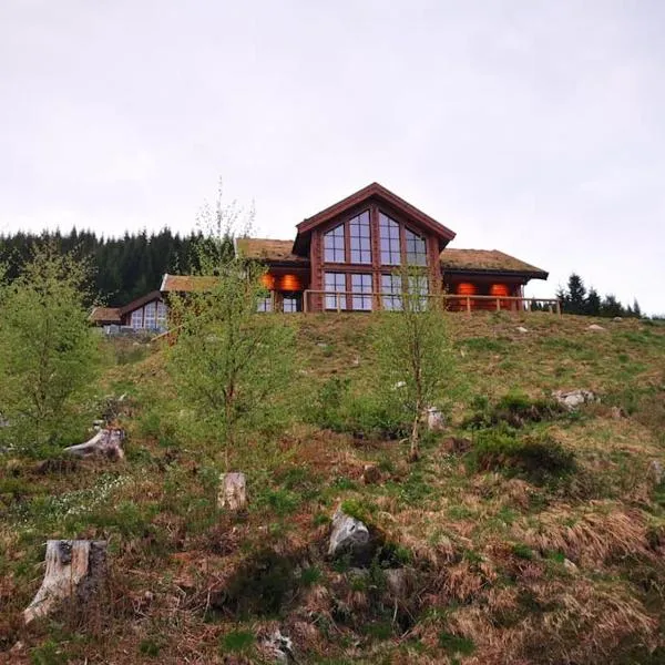 Cabin in beautiful surroundings at Harpefossen，位于Stårheim的酒店