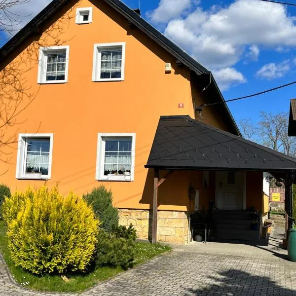 Celý dům FLORA v Českosaském Švýcarsku，位于亚诺夫的酒店