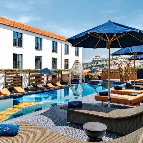 The Lodge Hotel，位于加亚新城的酒店