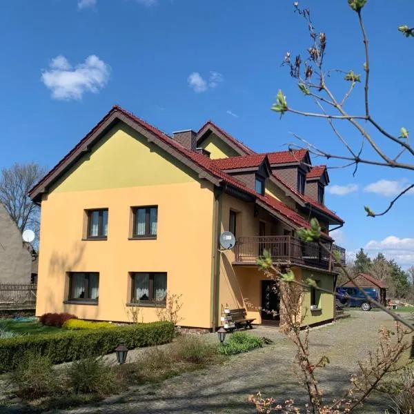 Wakacyjny dom w Suchym Borze，位于Dębska Kuźnia的酒店