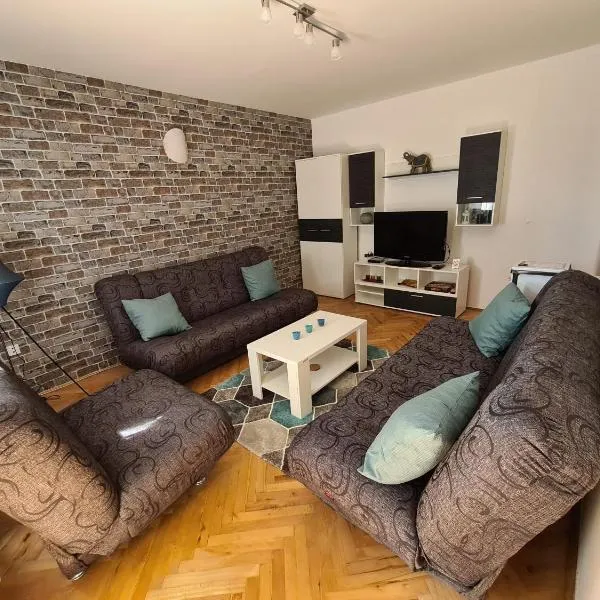 Planinska kuća Koreni，位于Jasikovice的酒店