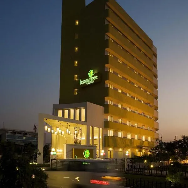 Lemon Tree Hotel Hinjewadi Pune，位于辛加瓦迪的酒店